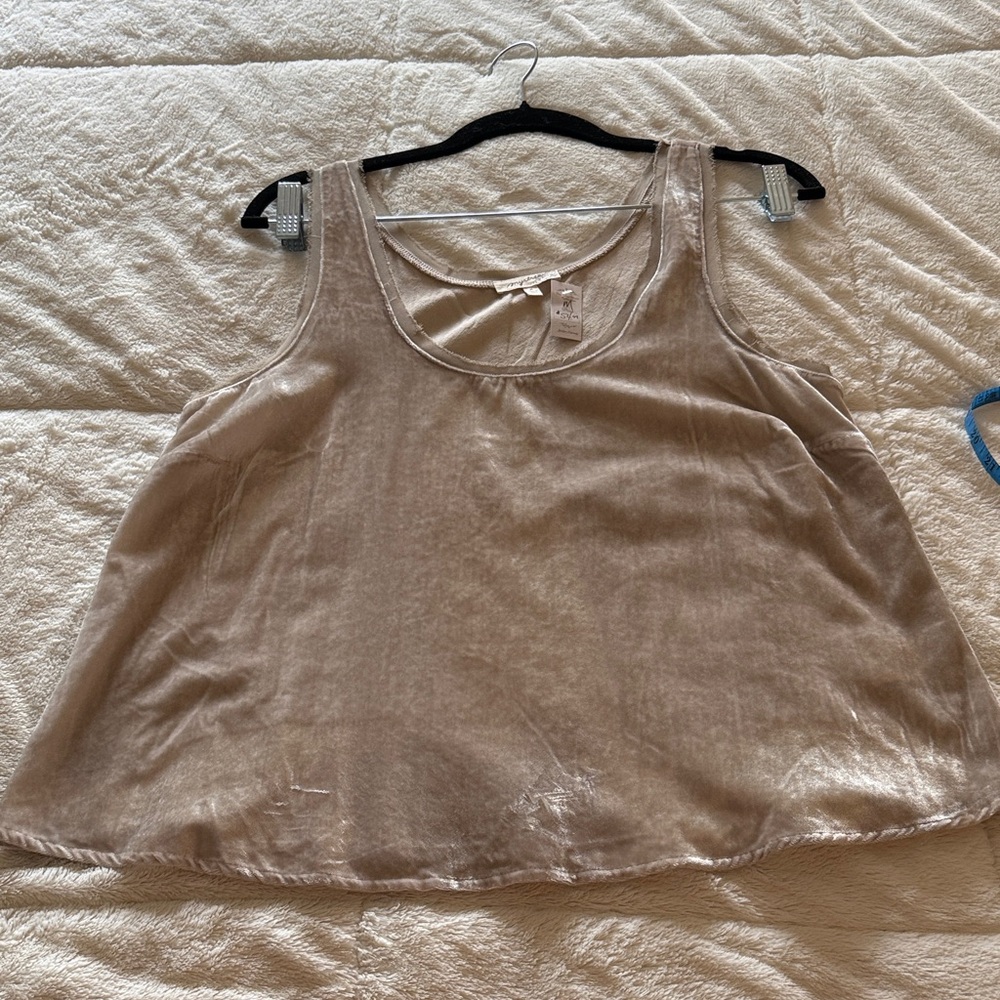 Mystree Shimmer Velvet Scoop Tank in Taupe